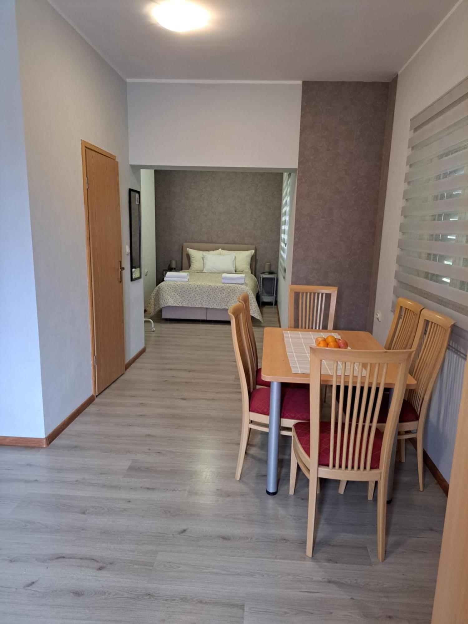 Sobe Apartmani Svitlana Сукошан Экстерьер фото
